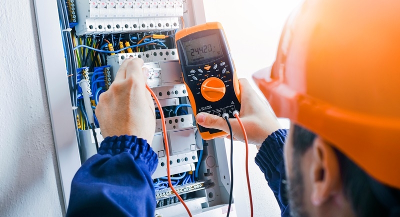 Özbek Elektrikçi